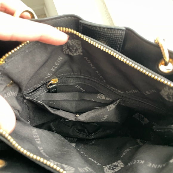 Anne Klein Black Purse - Picture 8 of 11